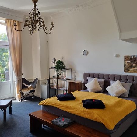Bed and Breakfast Bbdestaete Roermond Esterno foto