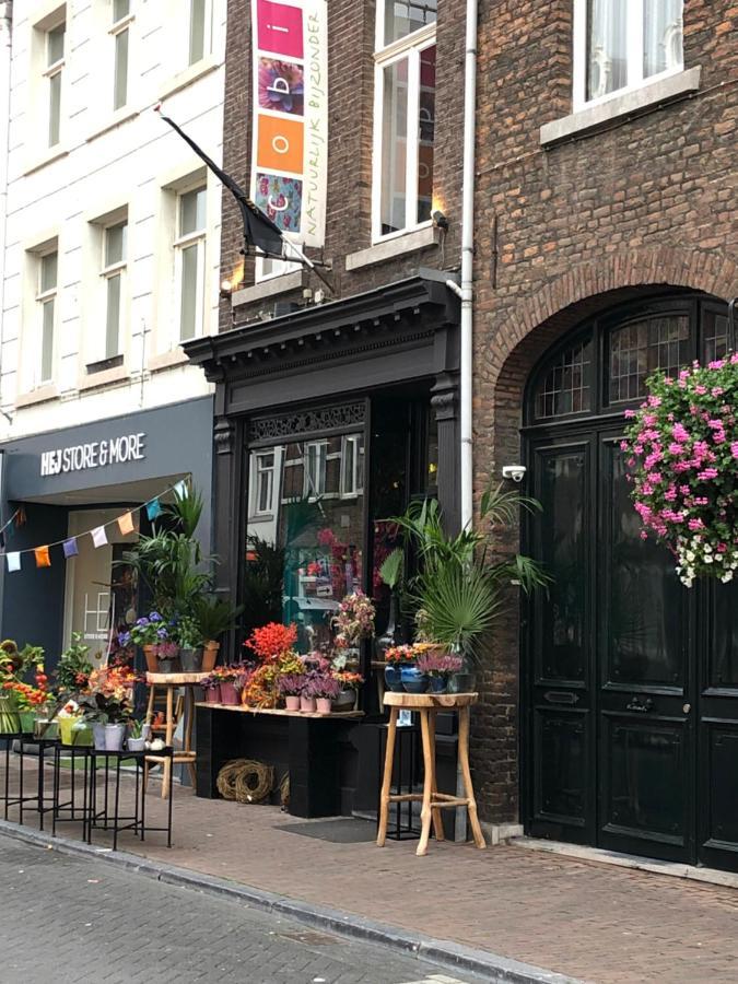 Bed and Breakfast Bbdestaete Roermond Esterno foto