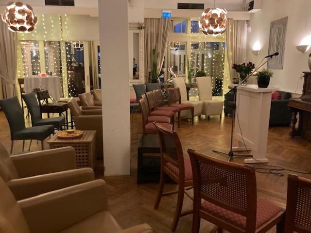 Bed and Breakfast Bbdestaete Roermond Esterno foto